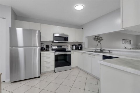 Condo in Naples, Florida, 3 bedrooms  № 1777190 - photo 3