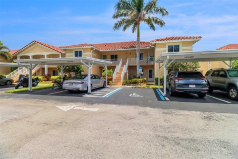 Condo in Naples, Florida, 3 bedrooms  № 1777190 - photo 1