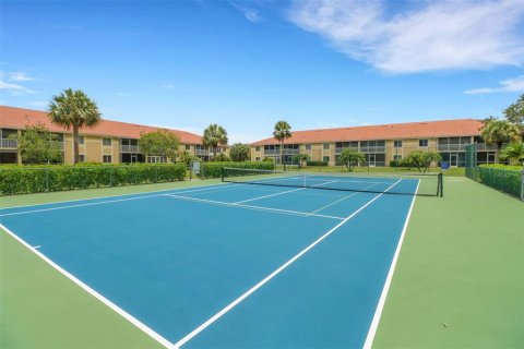 Condo in Naples, Florida, 3 bedrooms  № 1777190 - photo 30