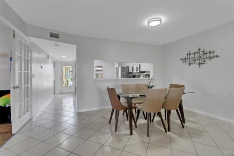 Condo in Naples, Florida, 3 bedrooms  № 1777190 - photo 15
