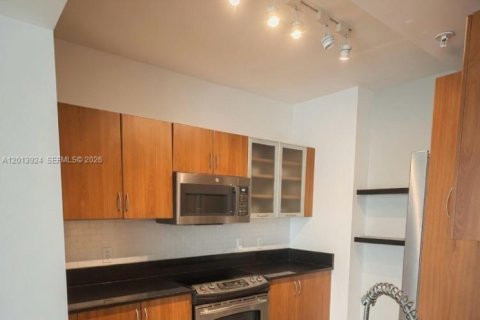 Condo in Aventura, Florida, 2 bedrooms № 2076178 - photo 9
