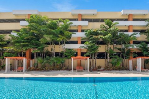 Condo in Aventura, Florida, 2 bedrooms № 2076178 - photo 18