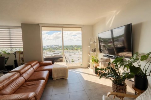 Condo in Aventura, Florida, 2 bedrooms № 2076178 - photo 3