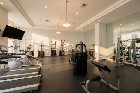 Condo in Aventura, Florida, 2 bedrooms № 2076178 - photo 17