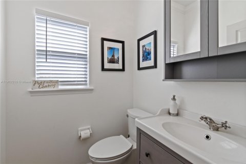 House in Jacksonville, Florida 4 bedrooms, 266.44 sq.m. № 1953738 - photo 30