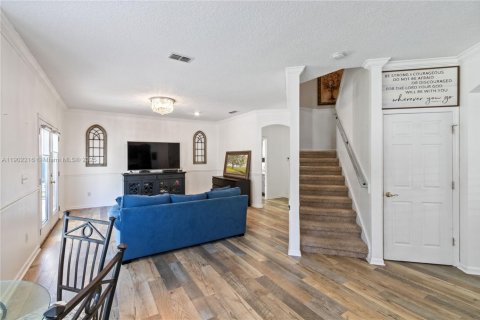 House in Jacksonville, Florida 4 bedrooms, 266.44 sq.m. № 1953738 - photo 25