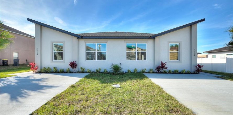 Duplex in Kissimmee, Florida 6 bedrooms, 239.32 sq.m. № 1616877