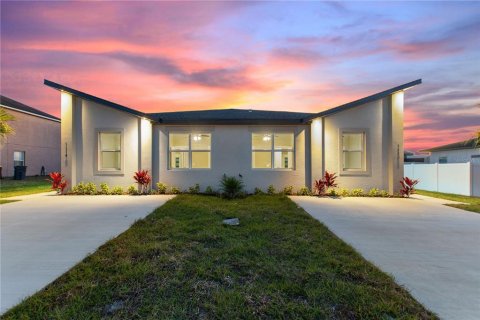 Duplex in Kissimmee, Florida 6 bedrooms, 239.32 sq.m. № 1616877 - photo 2