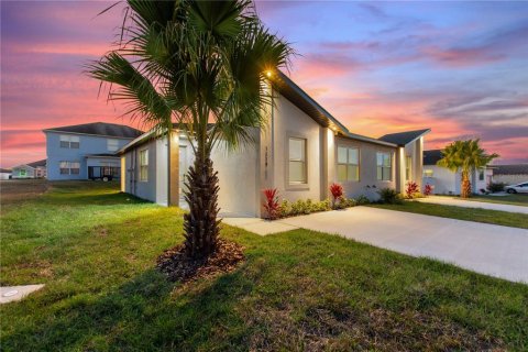 Duplex in Kissimmee, Florida 6 bedrooms, 239.32 sq.m. № 1616877 - photo 6
