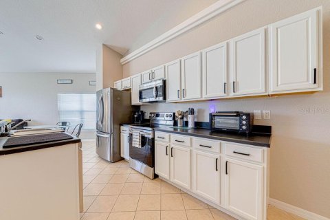 Villa ou maison à louer à Davenport, Floride: 4 chambres, 171.31 m2 № 2415558 - photo 11