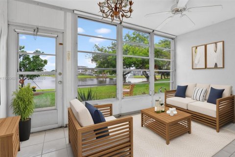 Купить кондоминиум в Дирфилд-Бич, Флорида 1 спальня, 65.03м2, № 1988777 - фото 3