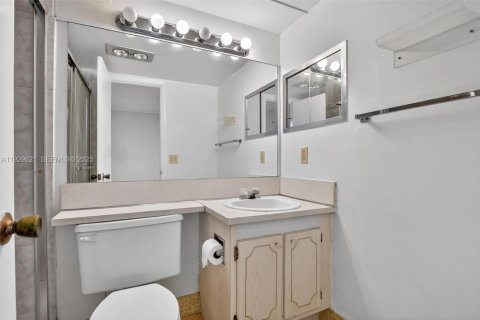 Купить кондоминиум в Дирфилд-Бич, Флорида 1 спальня, 65.03м2, № 1988777 - фото 23