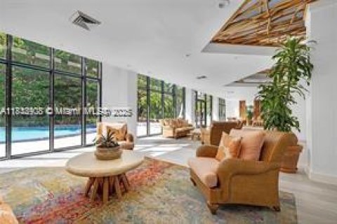 Condo in Miami, Florida, 1 bedroom  № 1826038 - photo 14