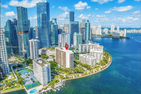 Condo in Miami, Florida, 1 bedroom  № 1826038 - photo 2