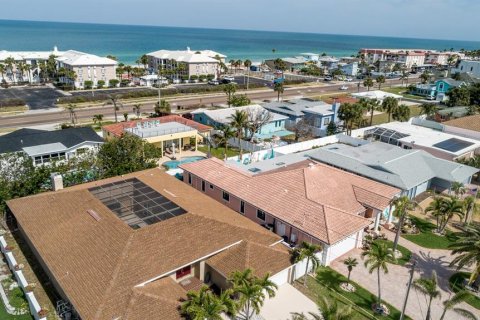 Casa en alquiler en Belleair Beach, Florida, 5 dormitorios, 294.31 m2 № 2233425 - foto 2