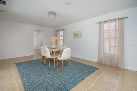 Casa en alquiler en Belleair Beach, Florida, 5 dormitorios, 294.31 m2 № 2233425 - foto 11