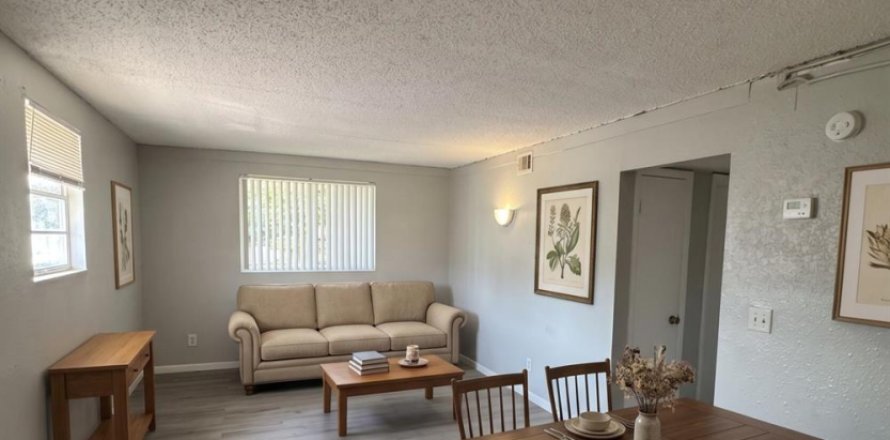 Apartment in Jacksonville, Florida 2 bedrooms, 84.73 sq.m. № 2260235