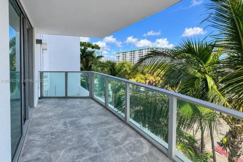 Copropriété à louer à Bay Harbor Islands, Floride: 2 chambres, 117.06 m2 № 2384767 - photo 5
