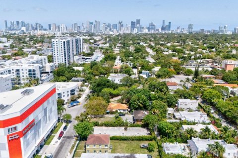 Terreno en venta en Miami, Florida № 1711703 - foto 8