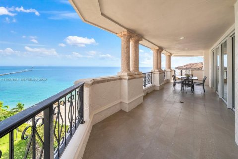Condominio en alquiler en Miami Beach, Florida, 5 dormitorios, 458.19 m2 № 1991362 - foto 18