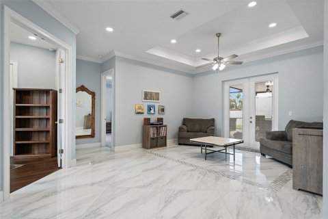 House in Saint Petersburg, Florida 3 bedrooms, 222.32 sq.m. № 1761517 - photo 5