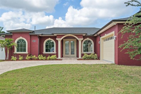 House in Saint Petersburg, Florida 3 bedrooms, 222.32 sq.m. № 1761517 - photo 3