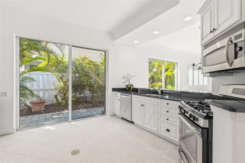 House in Bradenton, Florida 2 bedrooms, 170.66 sq.m. № 2167131 - photo 18