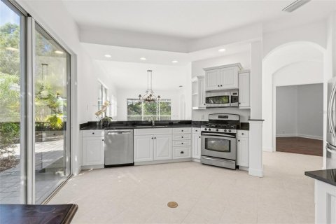 House in Bradenton, Florida 2 bedrooms, 170.66 sq.m. № 2167131 - photo 19