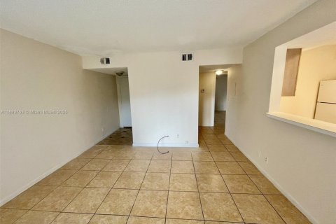 Copropriété à louer à Boynton Beach, Floride: 1 chambre, 73.49 m2 № 1945623 - photo 13