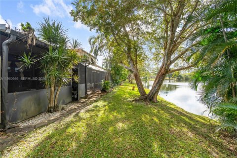 Adosado en venta en Pembroke Pines, Florida, 3 dormitorios, 140.38 m2 № 2025384 - foto 20