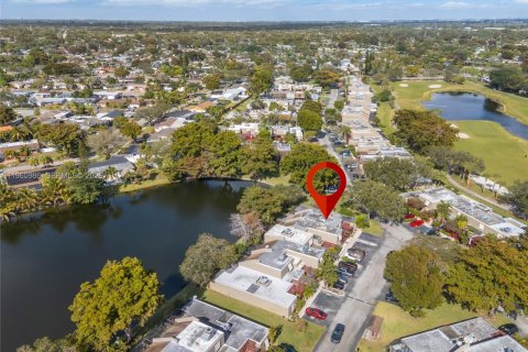 Adosado en venta en Pembroke Pines, Florida, 3 dormitorios, 140.38 m2 № 2025384 - foto 30