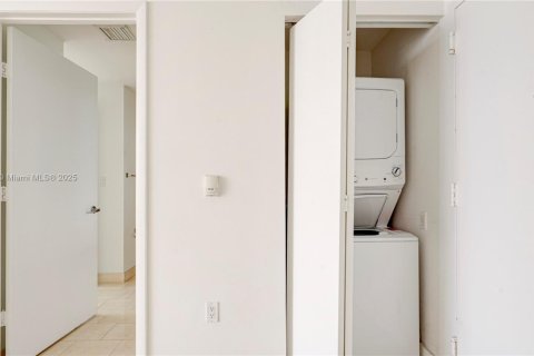 Купить кондоминиум в Майами, Флорида 2 спальни, 101.45м2, № 1962919 - фото 15