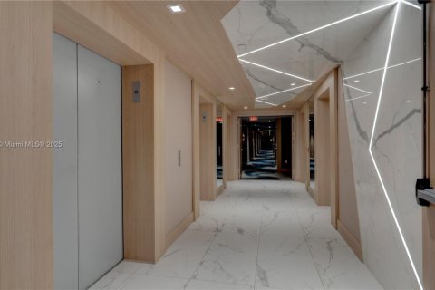 Купить кондоминиум в Майами, Флорида 2 спальни, 101.45м2, № 1962919 - фото 22