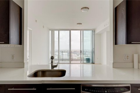 Купить кондоминиум в Майами, Флорида 2 спальни, 101.45м2, № 1962919 - фото 10