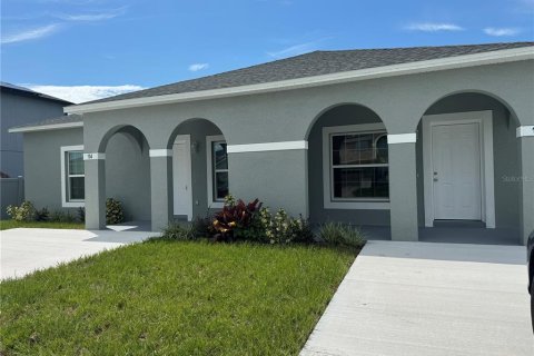 Apartamento en alquiler en Kissimmee, Florida, 3 dormitorios, 121.14 m2 № 1916095 - foto 1