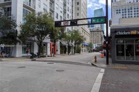 Condo in Miami, Florida, 2 bedrooms  № 2047308 - photo 22