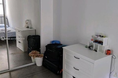 Condo in Miami, Florida, 2 bedrooms  № 2047308 - photo 19