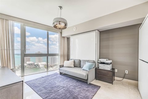 Copropriété à vendre à Miami, Floride: 3 chambres, 173.73 m2 № 1863949 - photo 18