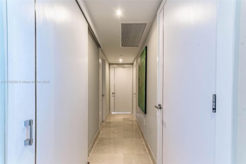 Copropriété à vendre à Miami, Floride: 3 chambres, 173.73 m2 № 1863949 - photo 14