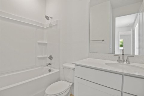 House in Mount Dora, Florida 5 bedrooms, 281.49 sq.m. № 1447523 - photo 10