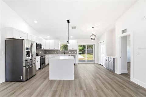 House in Cocoa, Florida 3 bedrooms, 130.53 sq.m. № 2129852 - photo 12
