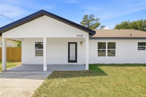House in Cocoa, Florida 3 bedrooms, 130.53 sq.m. № 2129852 - photo 4
