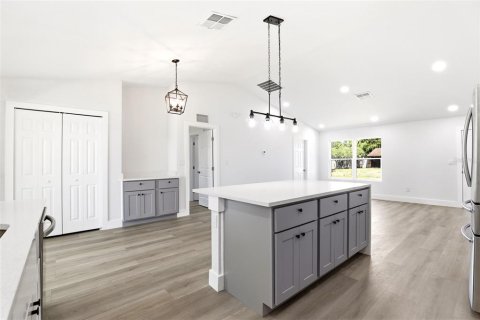 House in Cocoa, Florida 3 bedrooms, 130.53 sq.m. № 2129852 - photo 15