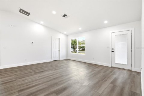 House in Cocoa, Florida 3 bedrooms, 130.53 sq.m. № 2129852 - photo 11