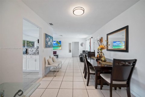 Купить виллу или дом в Санрайз, Флорида 2 спальни, 97.27м2, № 1940007 - фото 9