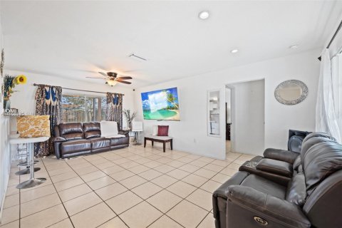 Купить виллу или дом в Санрайз, Флорида 2 спальни, 97.27м2, № 1940007 - фото 4