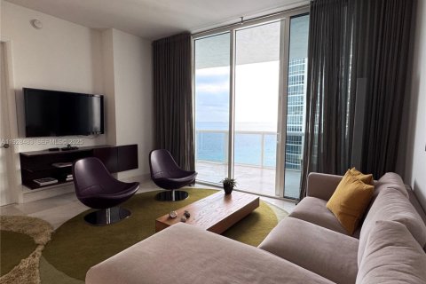 Condo in Sunny Isles Beach, Florida, 3 bedrooms № 1991347 - photo 5