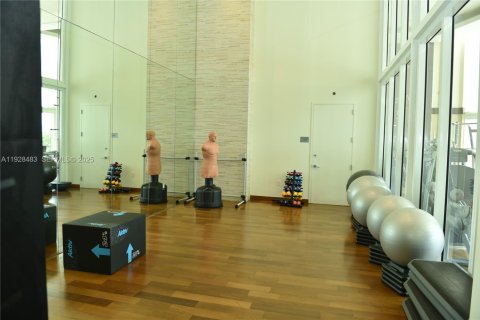 Condo in Sunny Isles Beach, Florida, 3 bedrooms № 1991347 - photo 25