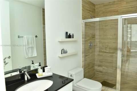 Condo in Sunny Isles Beach, Florida, 3 bedrooms № 1991347 - photo 19