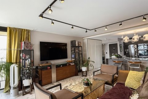 Copropriété à vendre à Aventura, Floride: 2 chambres, 121.98 m2 № 1822098 - photo 7